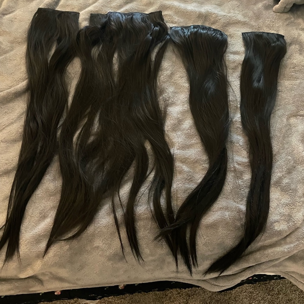 24in Black Clip-In Hair Extensions - Straight